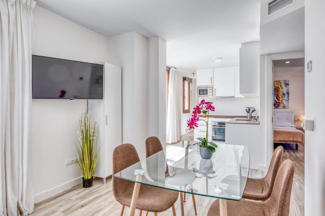 Hanami Estepona Centro 1B Apartment Ngoại thất bức ảnh